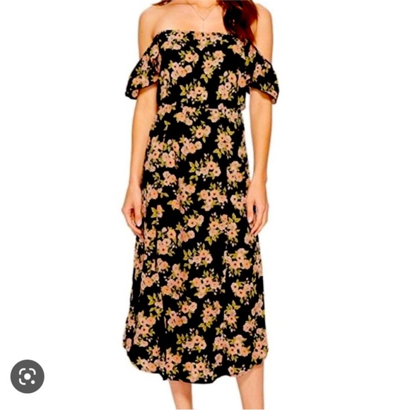 Amuse Society Sweeter Than You Black Floral Print Off the Shoulder Midi Dress - Picture 3 of 9
